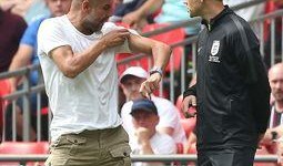 足球教练吃瓜,揭秘场边风云