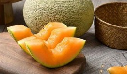 孕妇吃哈密瓜对胎儿好吗,对胎儿健康的益处与注意事项