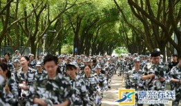 辟谣军训吃瓜视频,真相与谣言的较量