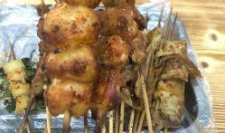 大树烧烤吃瓜,夏日吃瓜新风尚