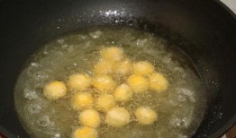 瓜吃在嘴里甜在心,心田绽放——瓜果之甜，回味无穷