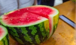 介休大瓜吃瓜第一下