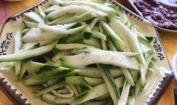 世纪滨江吃瓜,一场热闹非凡的吃瓜盛宴