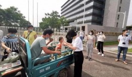 疫情期间群众吃瓜,群众“吃瓜”现象背后的社会心理