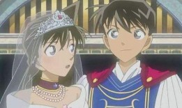 柯南与小兰吃瓜